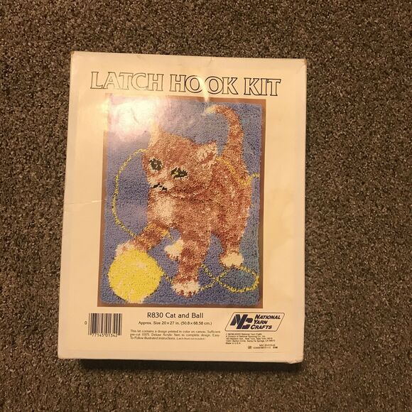 CAT AND BALL-Latch Hook Kit New Not Sealed - Picture 1 of 4